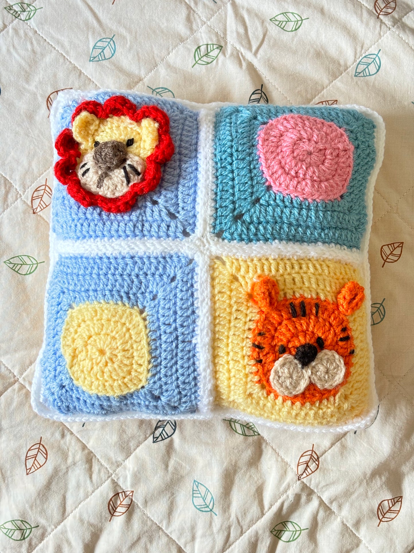 Cuscino Decorativo Fatto a Mano - Leone e Tigre
